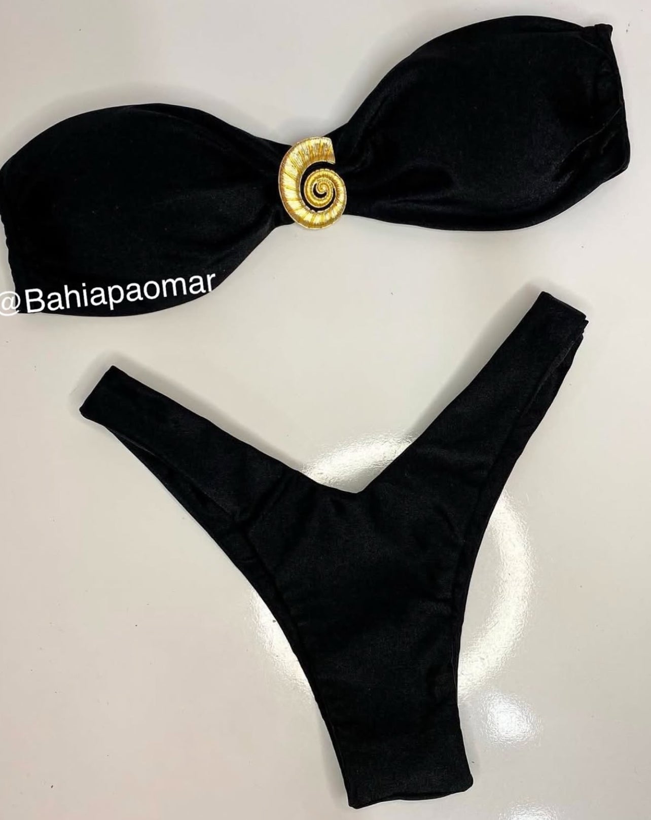 Bikini caracol
