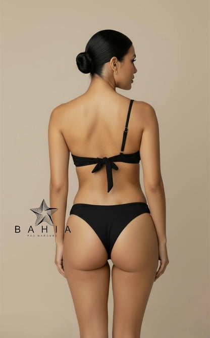 Bikini pétalo